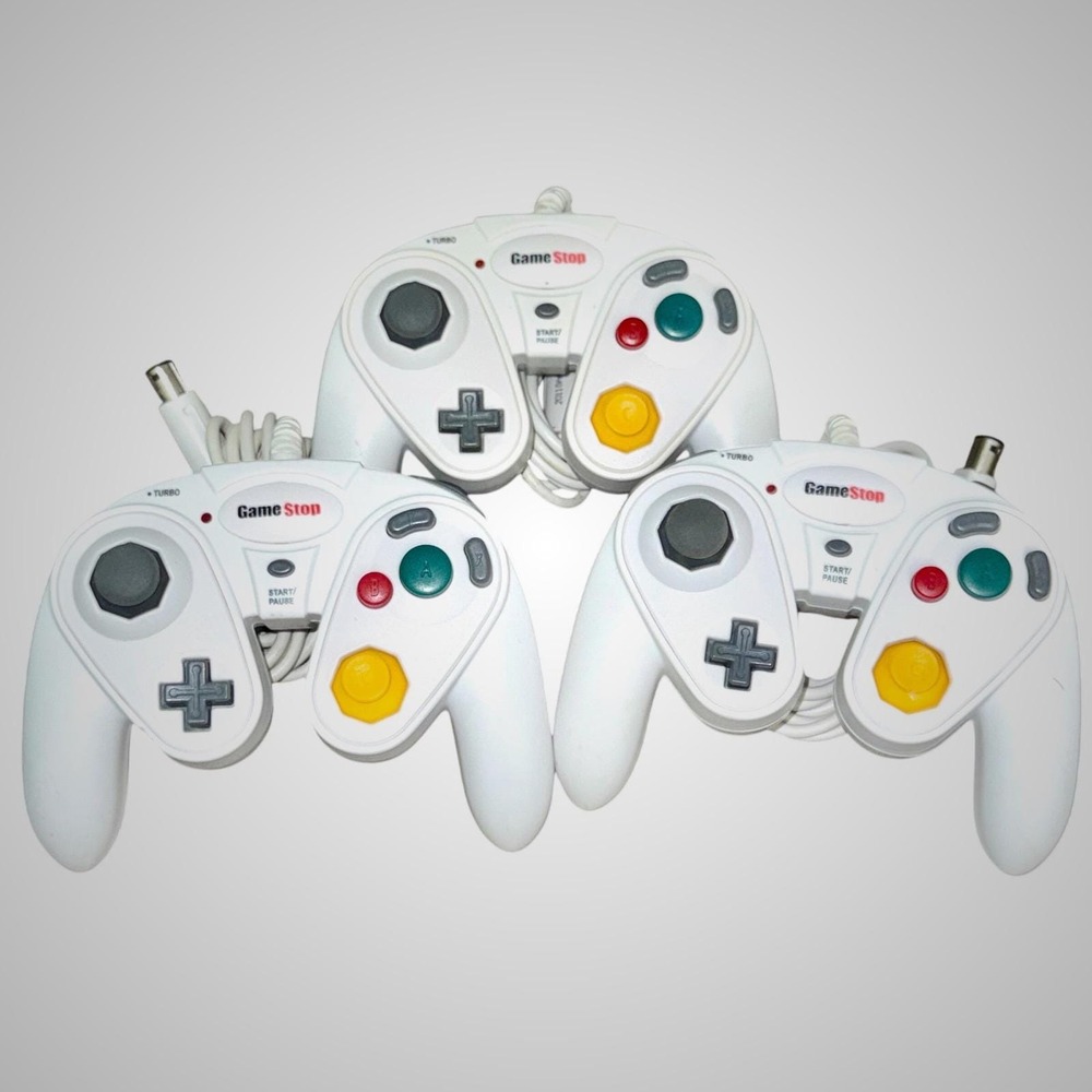 GameStop Wired Controllers for Nintendo GameCube Set of 3 White Turbo READ